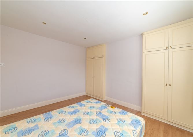27 Avondale Park, Ballintemple, Cork