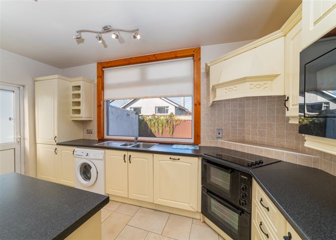27 Avondale Park, Ballintemple, Cork