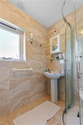 15 Rathmichael Park, Shankill, Dublin 18