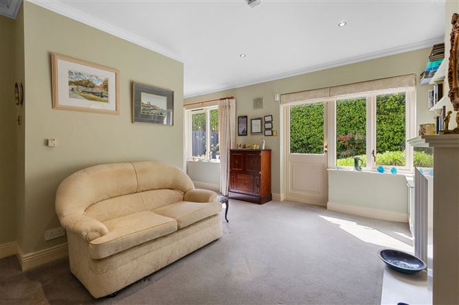 15 Rathmichael Park, Shankill, Dublin 18