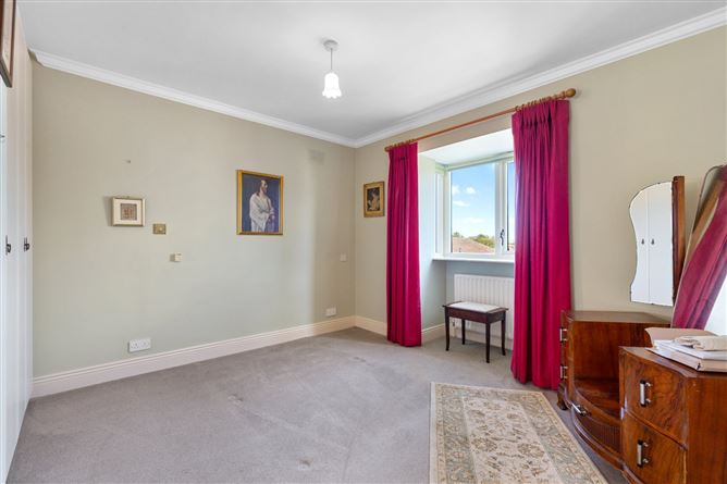 15 Rathmichael Park, Shankill, Dublin 18