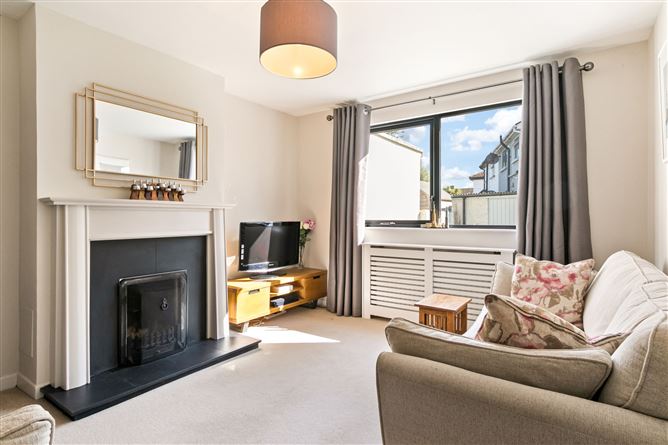 82 Gledswood Park, Clonskeagh,   Dublin 14