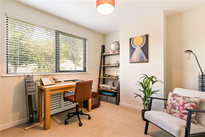 82 Gledswood Park, Clonskeagh,   Dublin 14