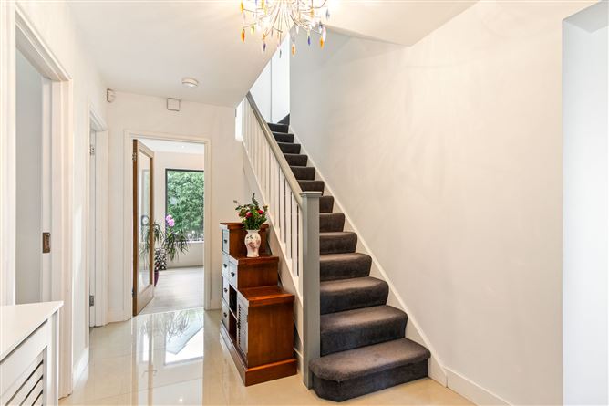 82 Gledswood Park, Clonskeagh,   Dublin 14