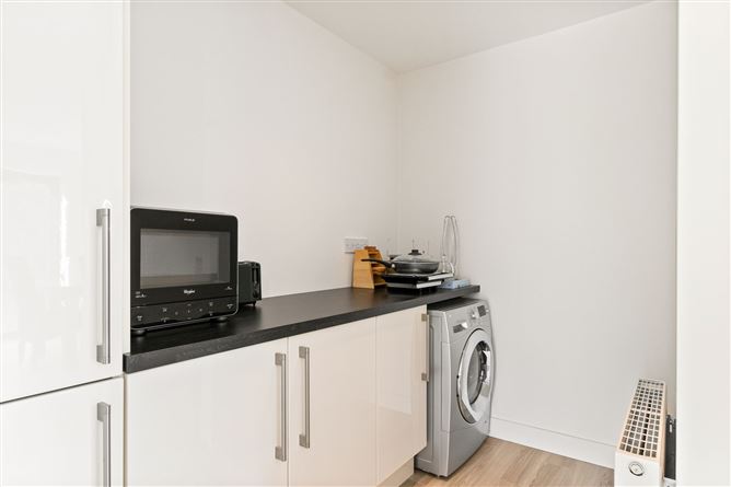 82 Gledswood Park, Clonskeagh,   Dublin 14