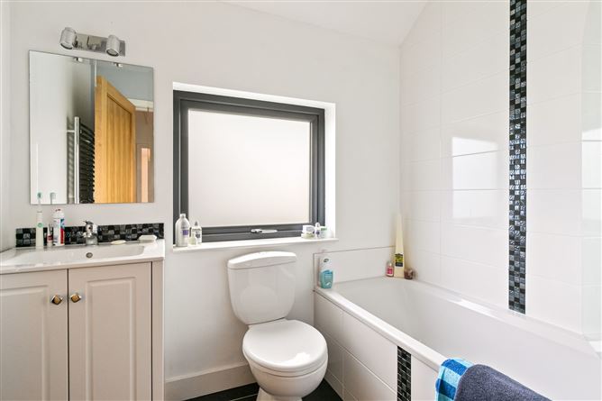 82 Gledswood Park, Clonskeagh,   Dublin 14