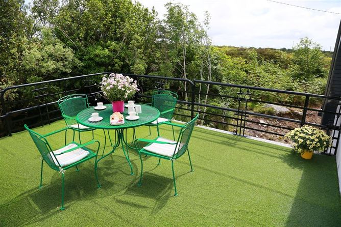 Luxury Spiddal Villa,