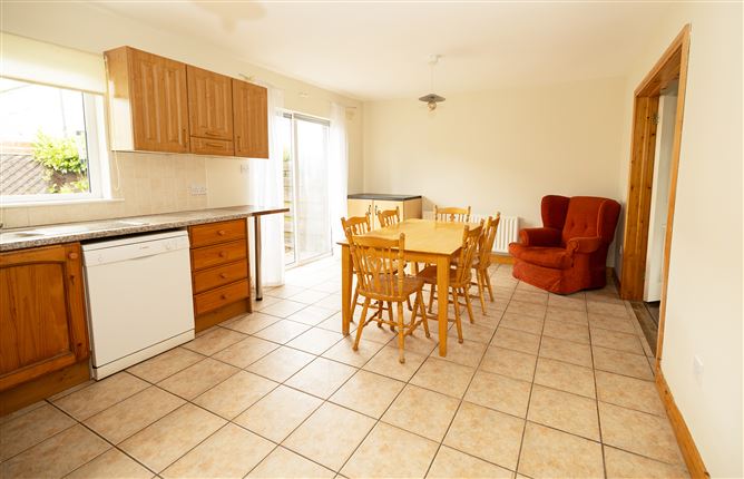 Photo 7 of 27 — 13 Ardilaun Green, Mullingar, Westmeath