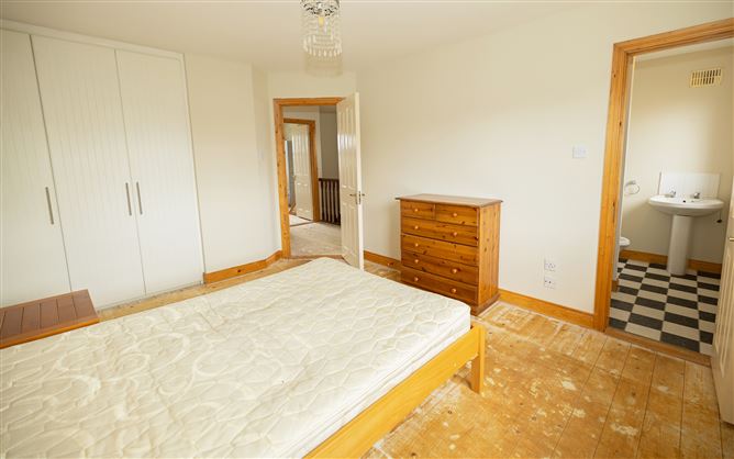 Photo 17 of 27 — 13 Ardilaun Green, Mullingar, Westmeath