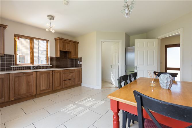 No. 21 Elderwood, Castlebridge, Wexford