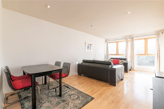 52 Merton Hall, Mount Saint Annes, Milltown, Dublin 6