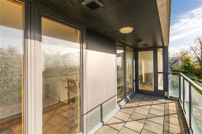 52 Merton Hall, Mount Saint Annes, Milltown, Dublin 6