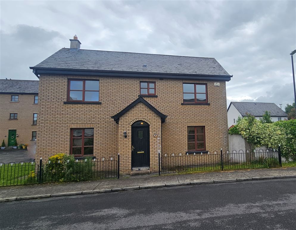 8 The Court, Cnoc na Greine, Kilcullen, Kildare
