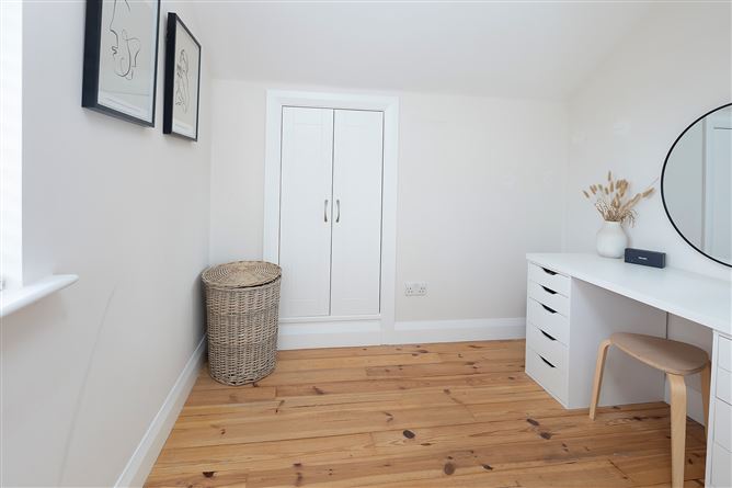 Santa Clara, 33 Árd Na Greine, Dark Road, Castleredmond, Midleton, Cork