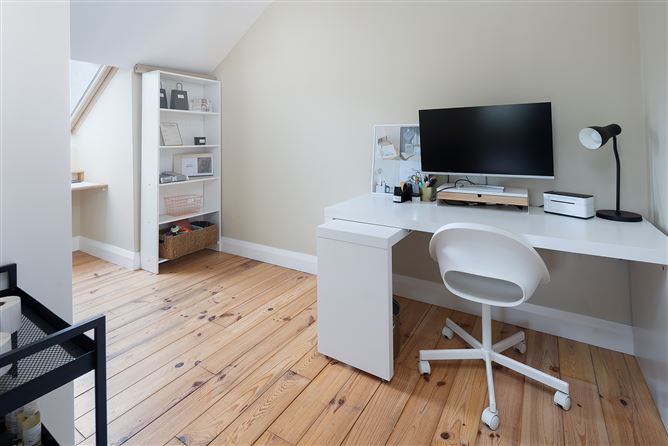 Santa Clara, 33 Árd Na Greine, Dark Road, Castleredmond, Midleton, Cork