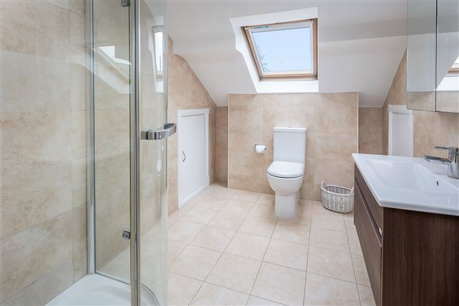 Santa Clara, 33 Árd Na Greine, Dark Road, Castleredmond, Midleton, Cork