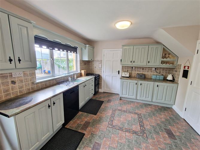 20 Carraig Dubh, Tobarteascain, Ennis, Co. Clare