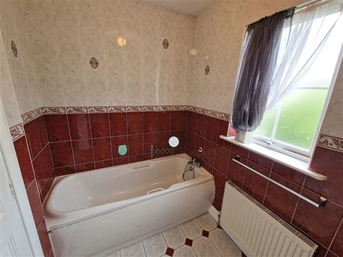 20 Carraig Dubh, Tobarteascain, Ennis, Co. Clare