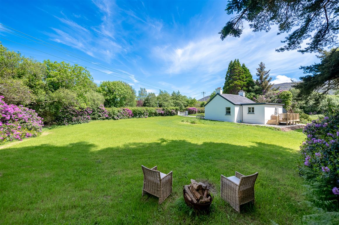 Lauragh Cottage, Lauragh, Kenmare, Co. Kerry, V93 P8P0 Lauragh Cottage, Lauragh, Kenmare, Co. Kerry, V93 P8P0