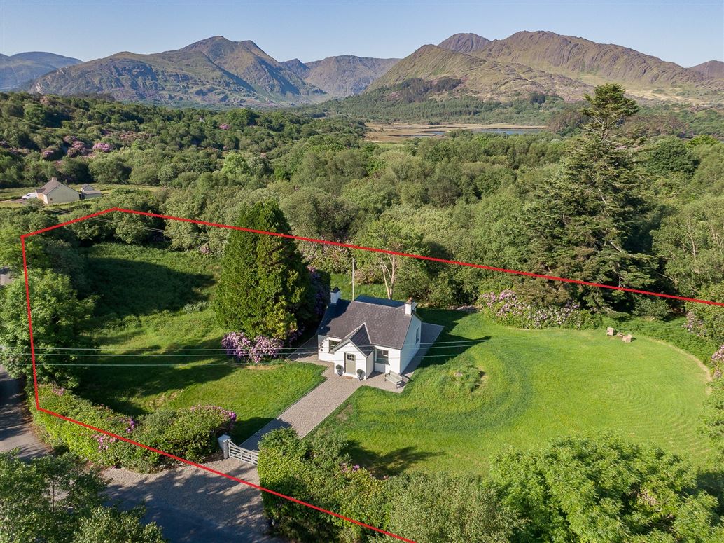 Lauragh Cottage, Lauragh, Kenmare, Co. Kerry, V93 P8P0 Lauragh Cottage, Lauragh, Kenmare, Co. Kerry, V93 P8P0