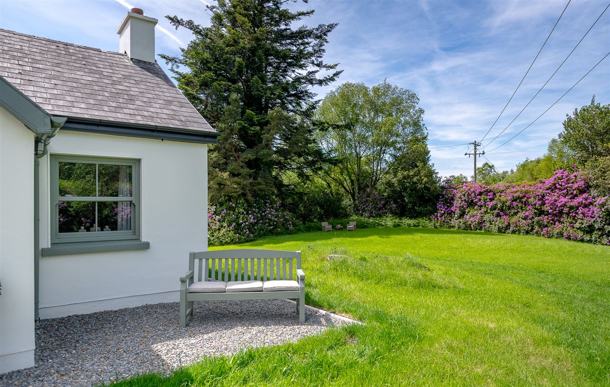 Lauragh Cottage, Lauragh, Kenmare, Co. Kerry, V93 P8P0 Lauragh Cottage, Lauragh, Kenmare, Co. Kerry, V93 P8P0