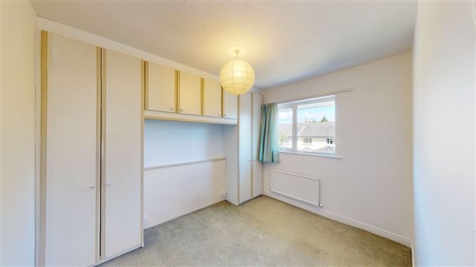 177 Roebuck Castle, Clonskeagh, Dublin 14.