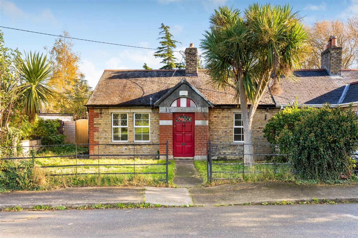 2 Riverside Cottages, Templeogue, Dublin 6W