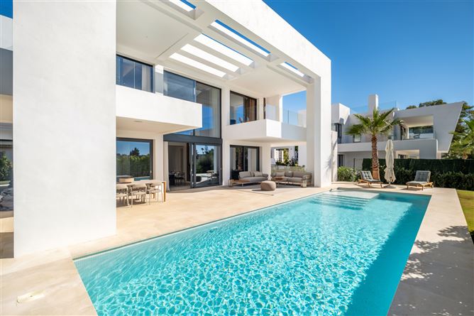 {name:Malaga, codeiso:MA}, Estepona, Estepona East, El Paraiso, Spain - COSTA-01182P