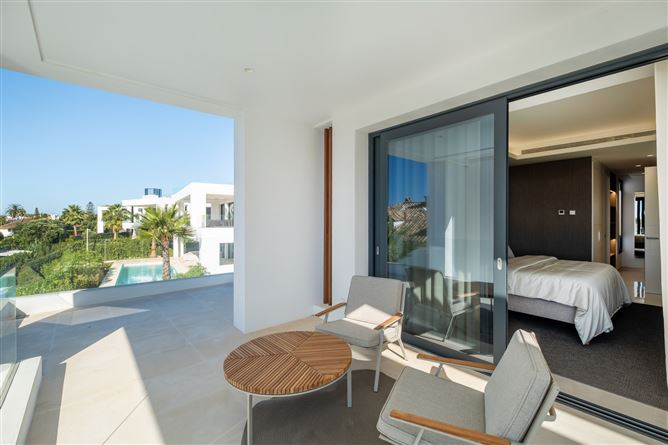 {name:Malaga, codeiso:MA}, Estepona, Estepona East, El Paraiso, Spain - COSTA-01182P