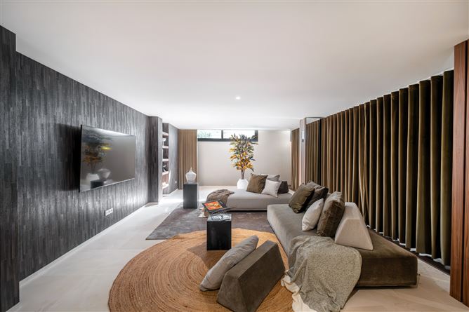 {name:Malaga, codeiso:MA}, Estepona, Estepona East, El Paraiso, Spain - COSTA-01182P