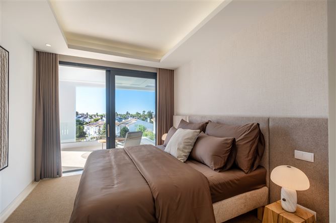 {name:Malaga, codeiso:MA}, Estepona, Estepona East, El Paraiso, Spain - COSTA-01182P