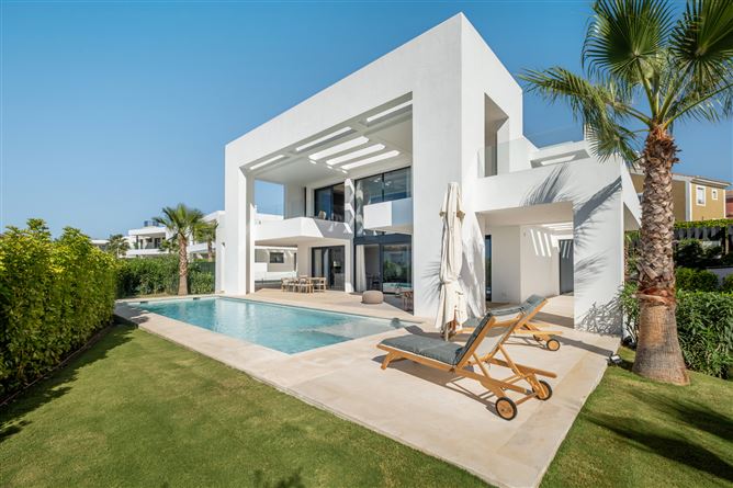 {name:Malaga, codeiso:MA}, Estepona, Estepona East, El Paraiso, Spain - COSTA-01182P