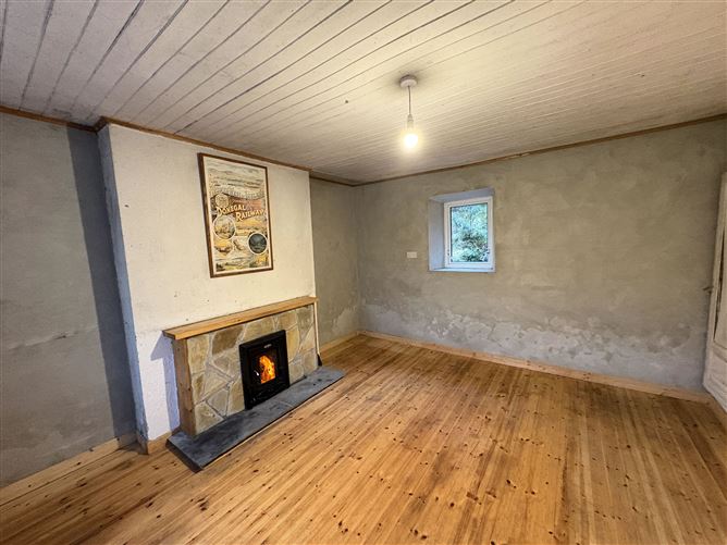 Photo 15 of 37 — Strasallagh, Glenties, Donegal