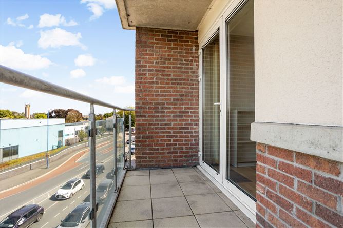 Photo 12 of 22 — APARTMENT 29, DONADEA HOUSE, LYREEN MANOR, Naas, Co. Kildare