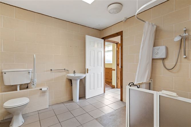 Photo 9 of 14 — 387 Captain's Road, Crumlin, Dublin 12, Co. Dublin