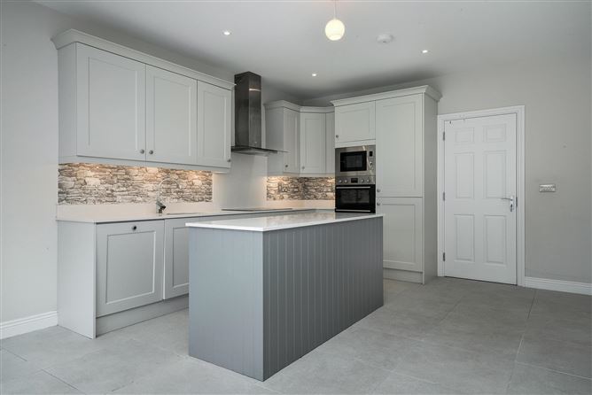 9 The Avenue, Green Lane Manor, Rathcoole, Co. Dublin