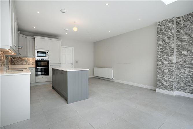 9 The Avenue, Green Lane Manor, Rathcoole, Co. Dublin