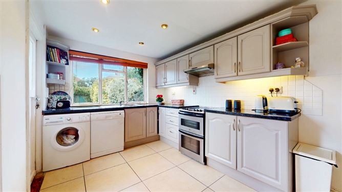 73 Ludford Park, Ballinteer, Dublin 16