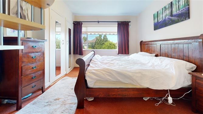73 Ludford Park, Ballinteer, Dublin 16