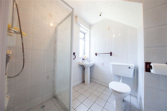 Photo 11 of 28 — 36 Ribh avenue, Artane, Dublin 5