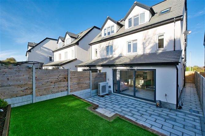 36 The Avenue, Green Lane Manor, Rathcoole, Dublin