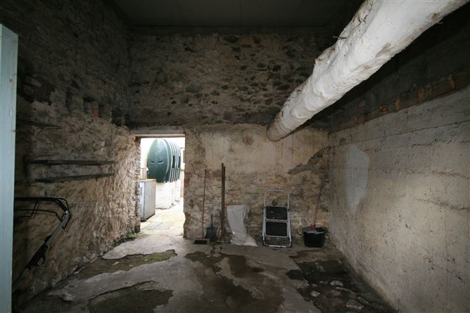 4 McCurtain Street, Clones, Monaghan