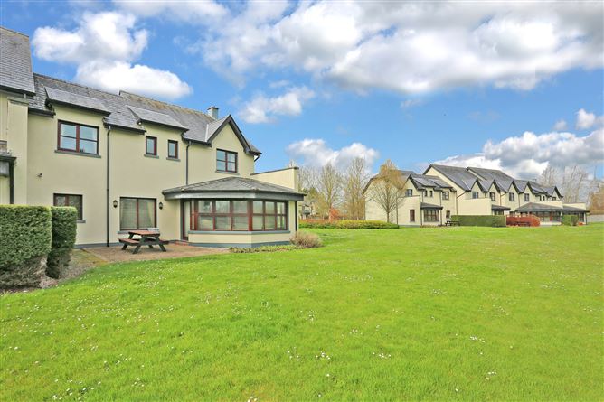 15 Adare Villas, Adare Manor, Adare, Co. Limerick