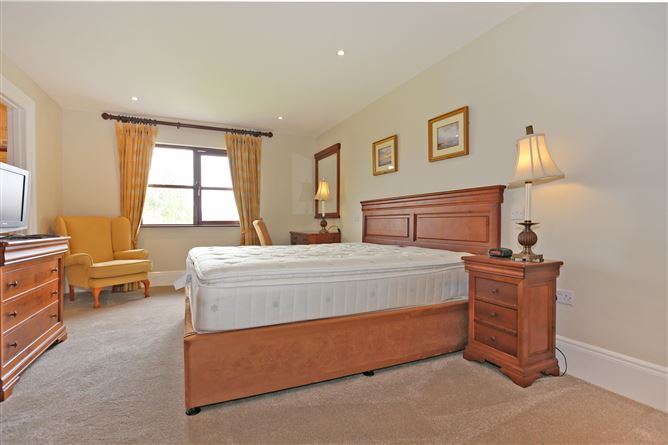 15 Adare Villas, Adare Manor, Adare, Co. Limerick