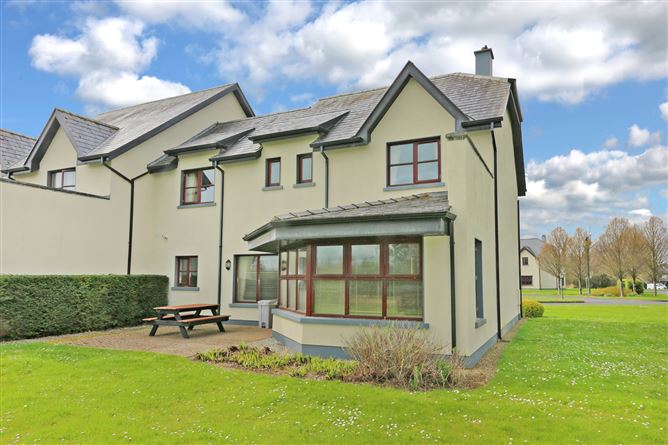 15 Adare Villas, Adare Manor, Adare, Co. Limerick