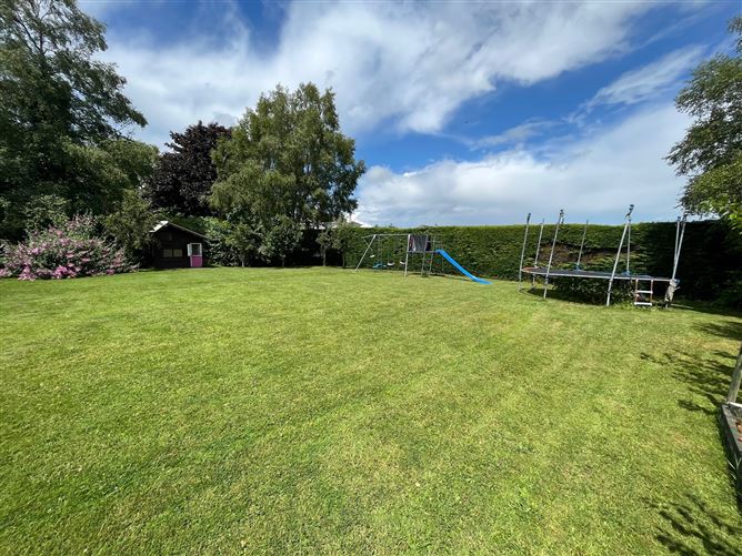 11 The Elms, Cut Bush, Curragh, Kildare