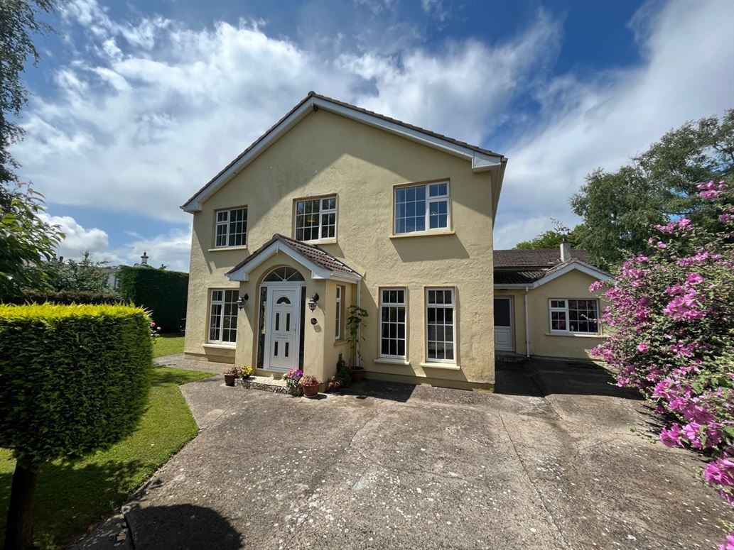 11 The Elms, Cut Bush, Curragh, Kildare