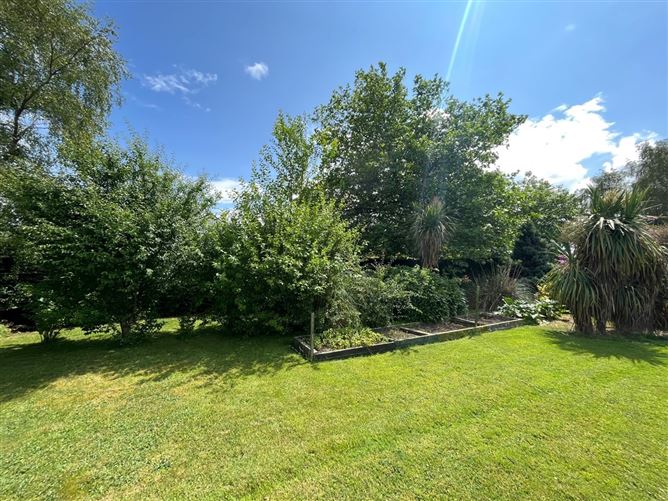 11 The Elms, Cut Bush, Curragh, Kildare