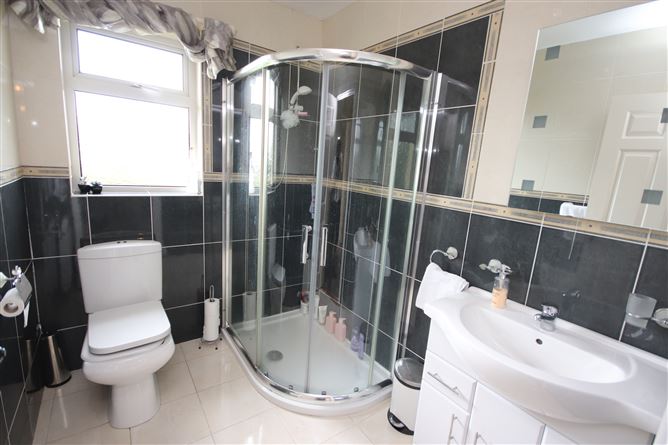 11 The Elms, Cut Bush, Curragh, Kildare