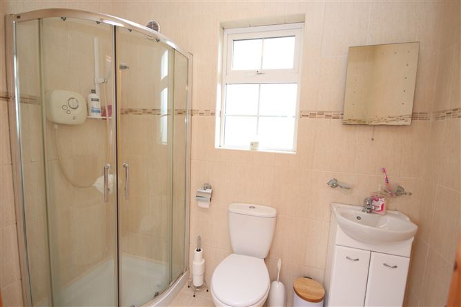 11 The Elms, Cut Bush, Curragh, Kildare